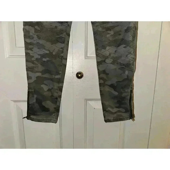 American Eagle Moto Style Jeans - Picture 3 of 9